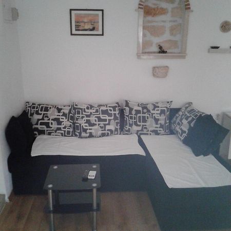 Metti Apartments 1 Kmeti Eksteriør bilde